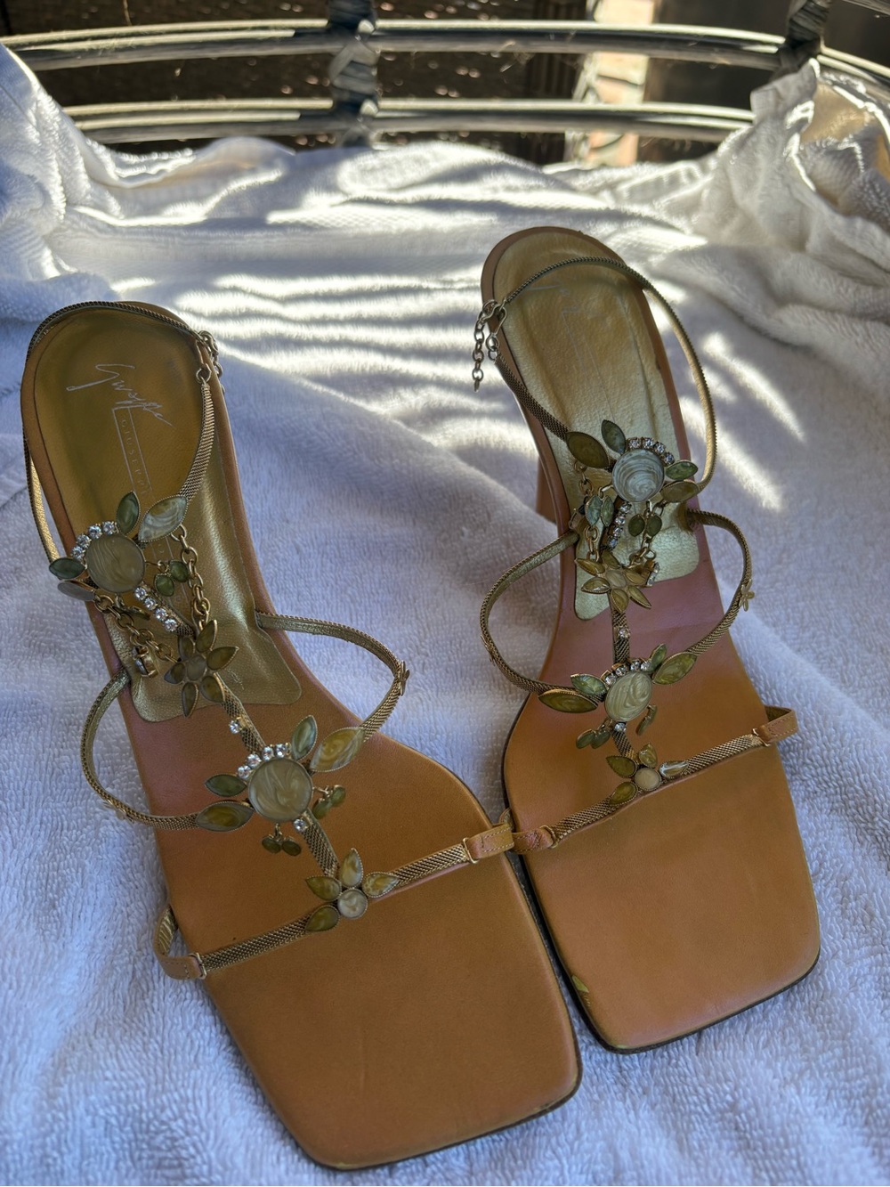 Giuseppe Zanotti Embellished
Rhinestone Flower Sandal - Picture 2 of 10